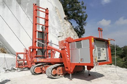 S330 — variable gauge, under a stone cutting machine for MF S.p.A. — 3 of 4
