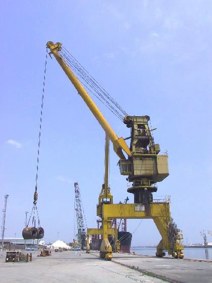 Harbour crane